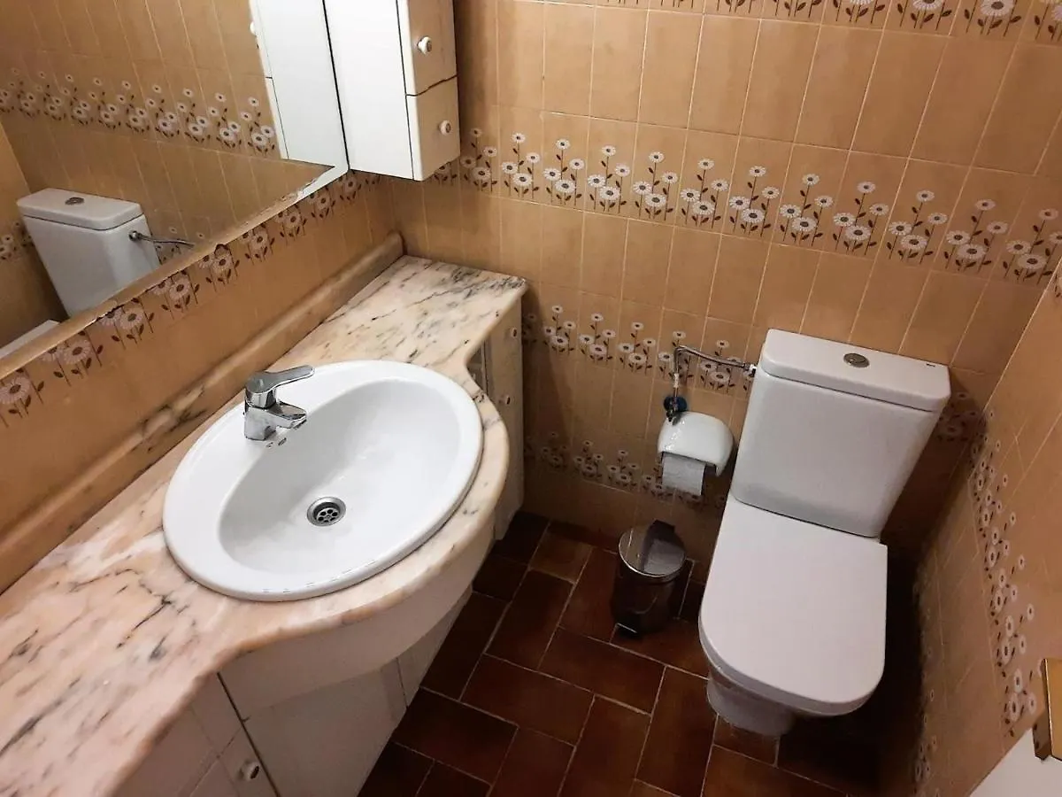 Apartamento Espacioso En Llanca Cerca De La Playa Con Terraza Y Acepta Mascotas - Es-170-39 0*,  Spain