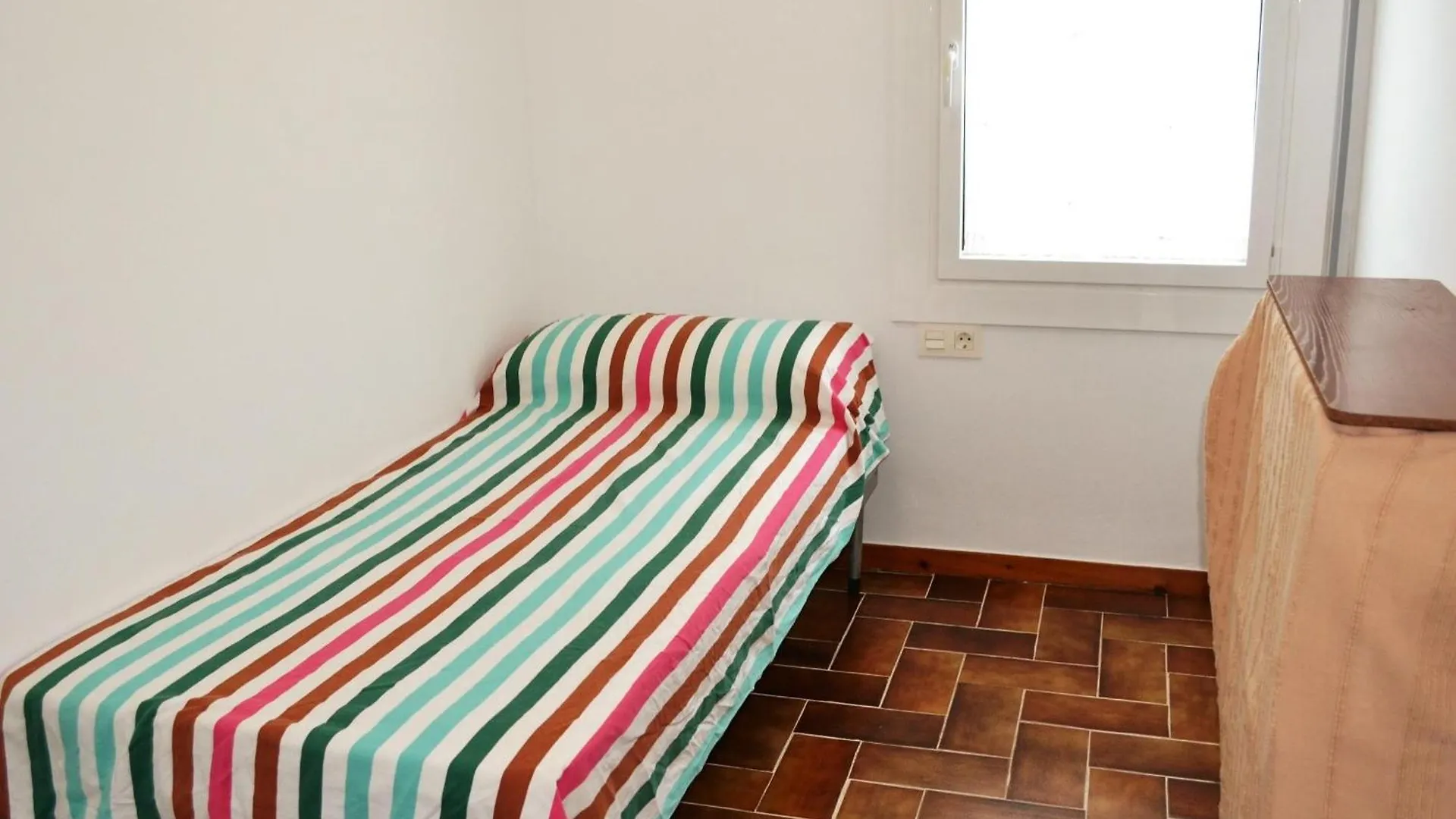 Appartement Apartamento Espacioso En Llanca Cerca De La Playa Con Terraza Y Acepta Mascotas - Es-170-39 Espagne