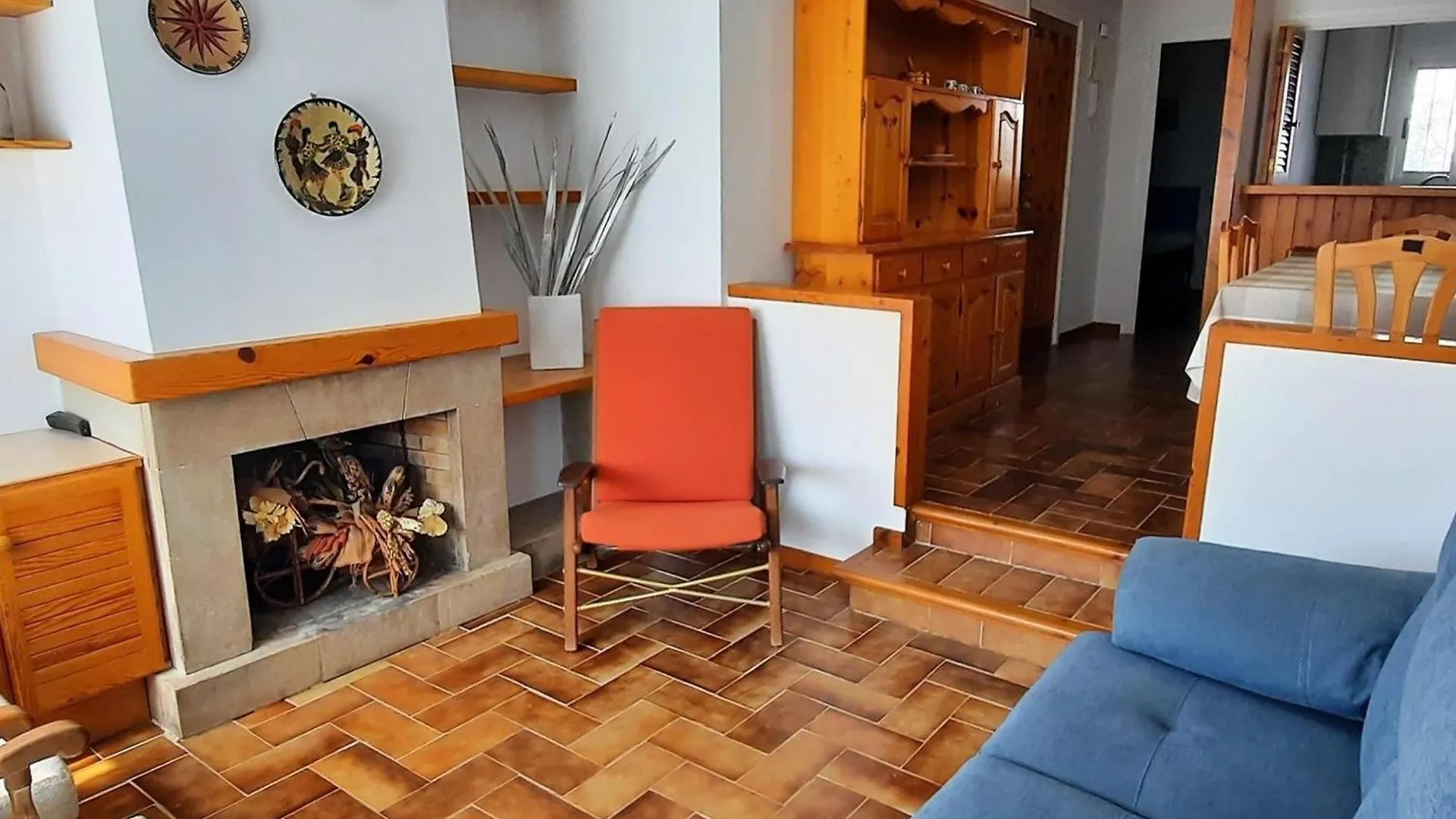 Apartamento Espacioso En Llanca Cerca De La Playa Con Terraza Y Acepta Mascotas - Es-170-39 Appartement
