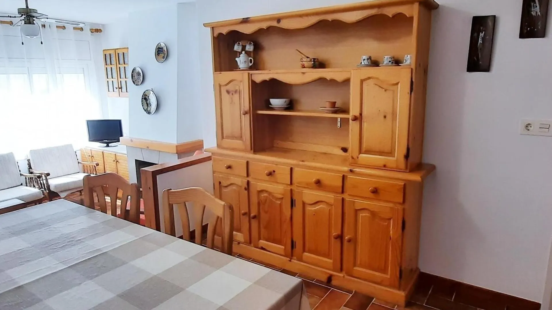 Apartamento Espacioso En Llanca Cerca De La Playa Con Terraza Y Acepta Mascotas - Es-170-39 Appartement
